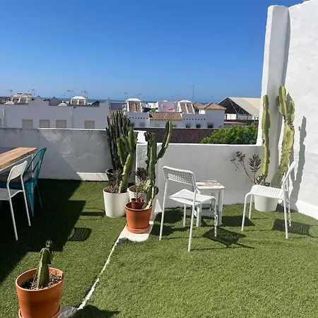Casa Cruz Con Terraza * コニル・デ・ラ・フロンテラ